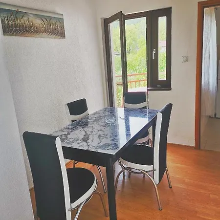 Stan Na Dan Grahovo Apartment Bosansko Grahovo Exterior photo